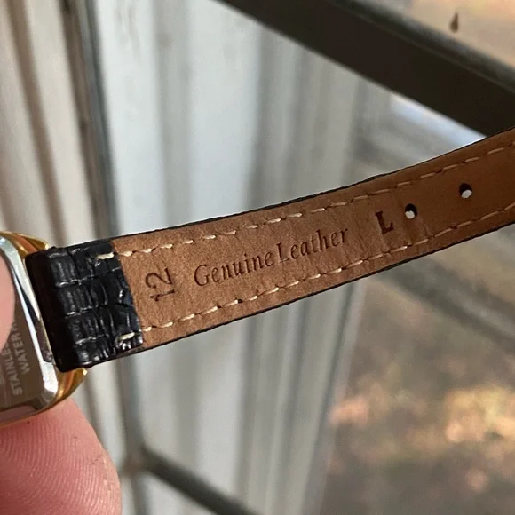 Vintage 1992 Womans Hamilton watch. - Picture 11 of 12